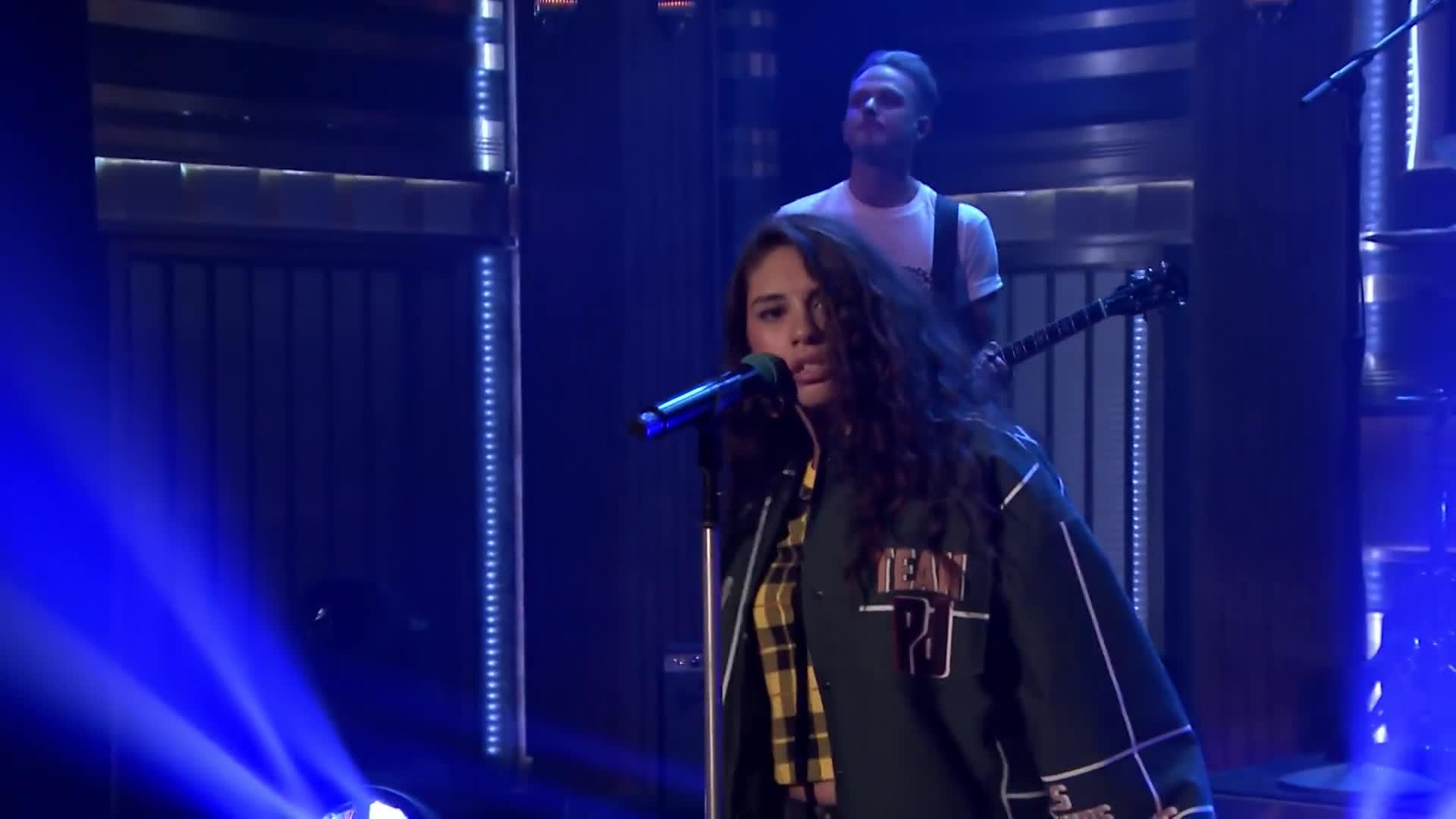 Alessia Cara - Rooting For You (Live on Jimmy Fallon)